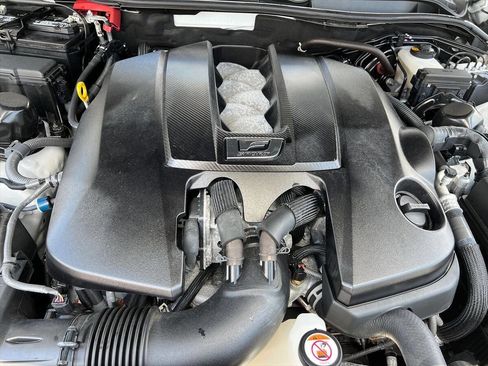 Used 2024 Lexus IS 500 image 18