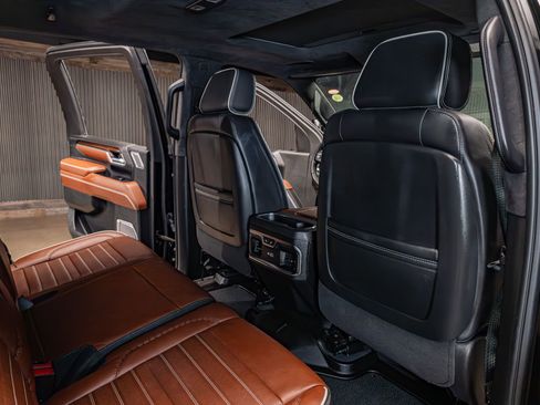 Used 2025 GMC Sierra 3500 Denali Ultimate image 26