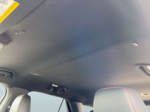 Used 2025 Ford Explorer ST-Line w/ ST-Line Street Pack image 27