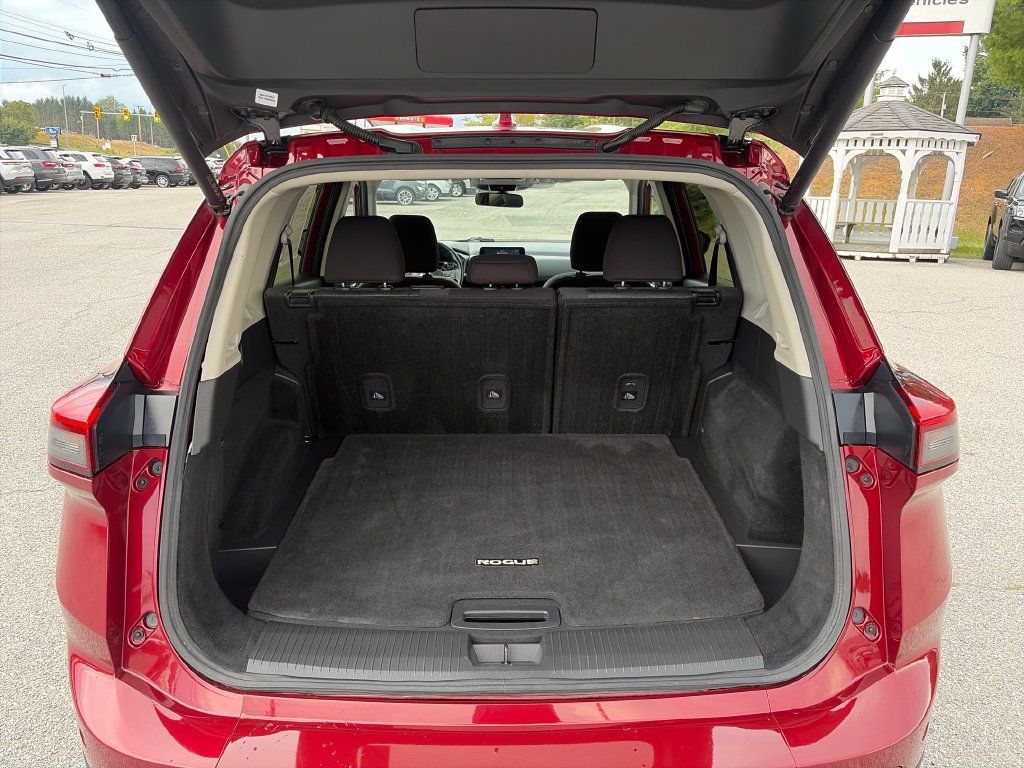 Used 2025 Nissan Rogue SV FWD image 22