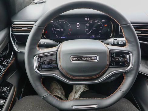 New 2026 Jeep Grand Wagoneer Summit AWD/4WD image 33