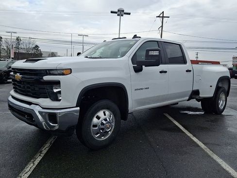 New 2026 Chevrolet Silverado 3500 W/T image 2