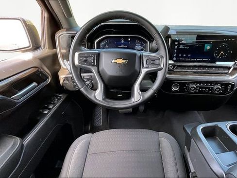 Used 2023 Chevrolet Silverado 1500 LT image 8