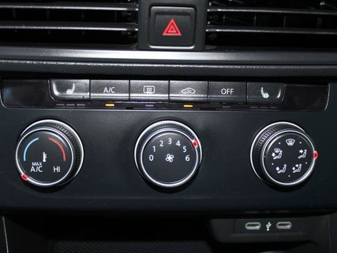 Used 2024 Volkswagen Jetta Sport FWD image 30