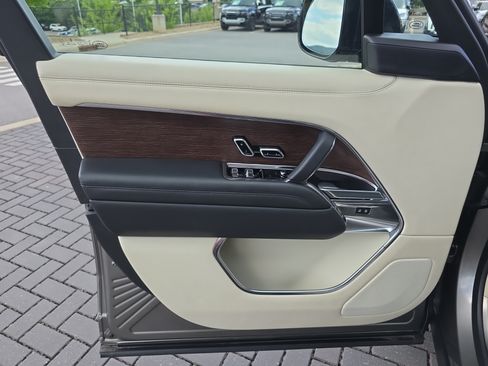 Certified 2023 Land Rover Range Rover Autobiography AWD/4WD image 17