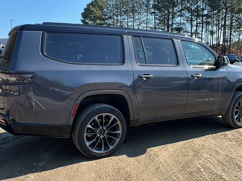 Used 2025 Jeep Grand Wagoneer L Series III w/ Rear Seat Video Group 1 image 8