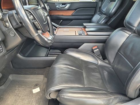 Certified 2019 Lincoln Navigator Reserve AWD/4WD image 21