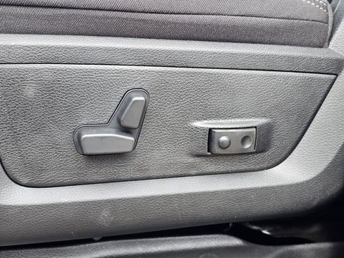 New 2026 RAM 2500 Big Horn AWD/4WD image 16