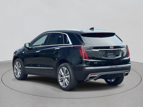Certified 2025 Cadillac XT5 Premium Luxury w/ Technology Package AWD/4WD image 3