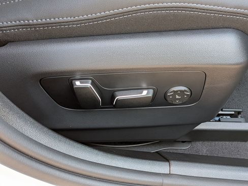 New 2026 BMW 530i xDrive w/ Premium Package image 37