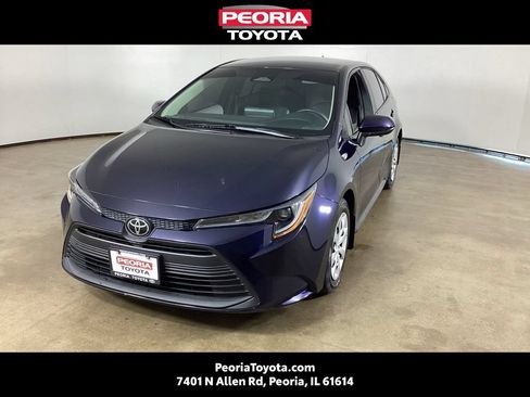 Used 2023 Toyota Corolla LE FWD image 1