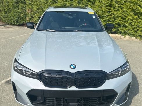 Used 2025 BMW M340i xDrive w/ Premium Package image 2