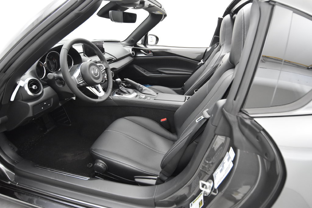 Used 2025 MAZDA MX-5 Miata RF Grand Touring RWD image 24