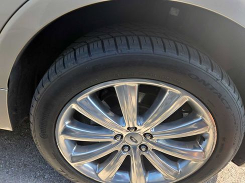 Used 2018 Ford Flex Limited w/ Equipment Group 303A AWD/4WD image 6