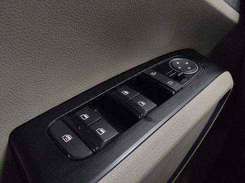 Used 2020 Kia Soul LX FWD image 27