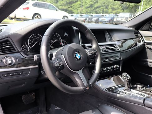 Used 2016 BMW 550i xDrive Sedan AWD/4WD image 16