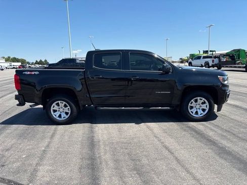 Used 2022 Chevrolet Colorado LT AWD/4WD image 4