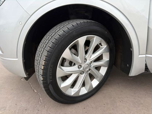 Used 2018 Buick Envision Premium image 34