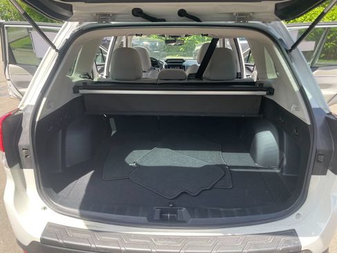 Used 2023 Subaru Forester Premium AWD/4WD image 27