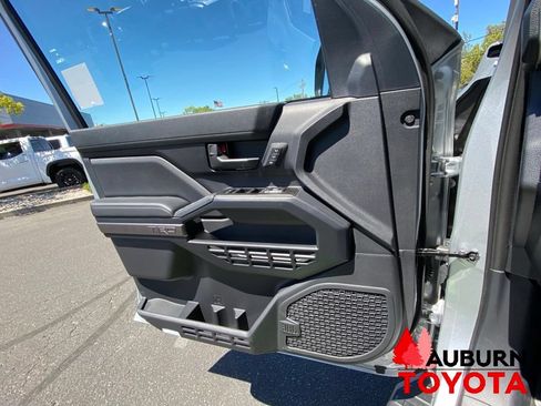 New 2026 Toyota 4Runner TRD Off-Road Premium AWD/4WD image 32