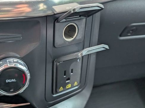 Used 2022 Ford F150 Lariat AWD/4WD image 23