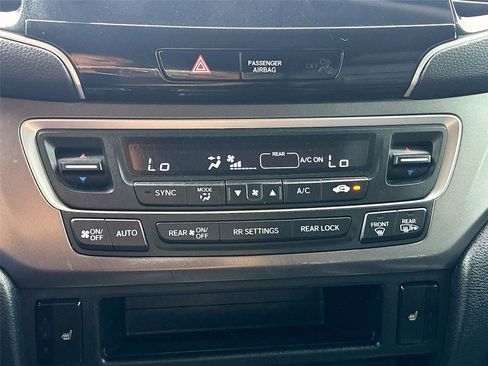 Used 2021 Honda Pilot Special Edition image 15