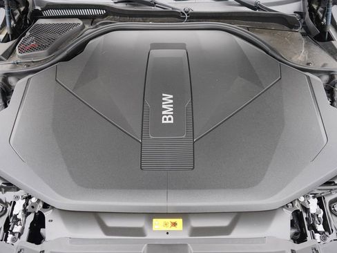 Used 2025 BMW i5 xDrive40 w/ M Sport Package image 22