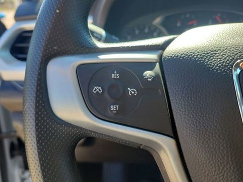Used 2023 GMC Acadia SLE w/ Driver Convenience Package FWD image 22