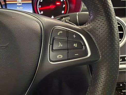 Used 2018 Mercedes-Benz GLC 300 4MATIC image 19