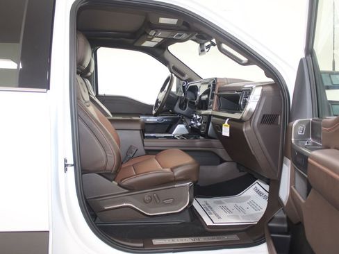 New 2025 Ford F350 King Ranch w/ FX4 Off-Road Package image 27