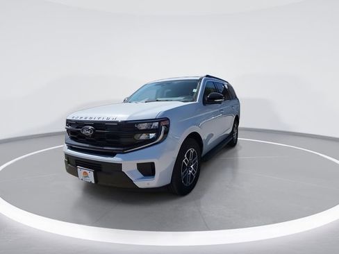 New 2026 Ford Expedition Active RWD image 4