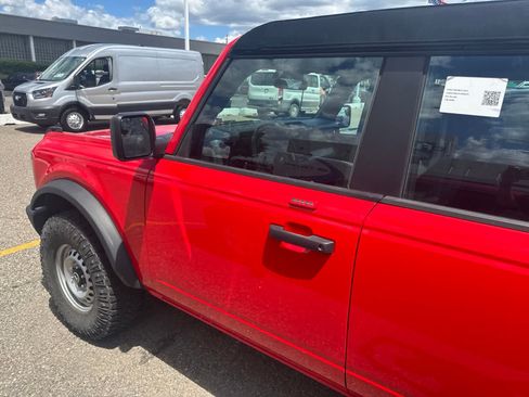 Used 2023 Ford Bronco 4-Door AWD/4WD image 17