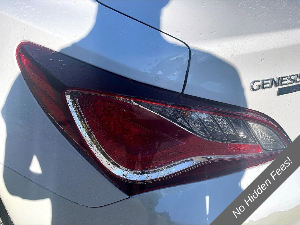 Used 2016 Hyundai Genesis 3.8 RWD image 22