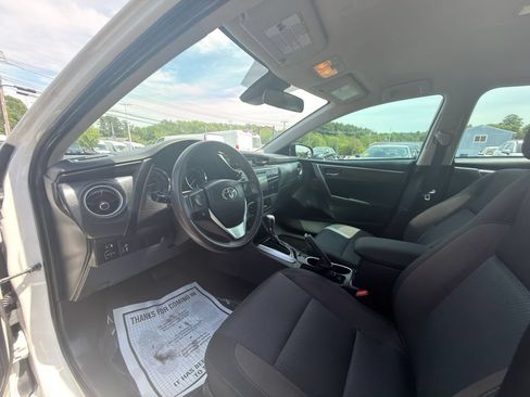 Used 2019 Toyota Corolla LE FWD image 23