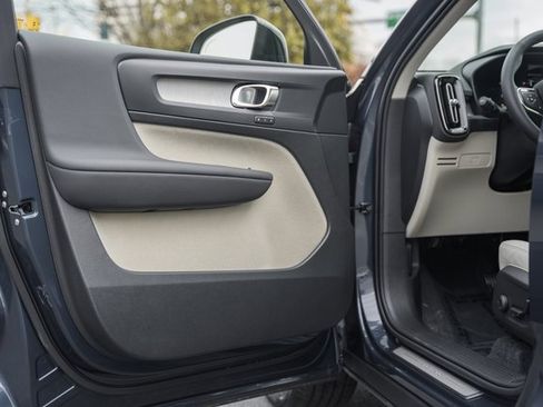 New 2026 Volvo XC40 B5 Plus w/ Protection Package Premier image 39