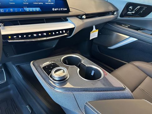 New 2026 Cadillac Optiq Luxury 1 image 34