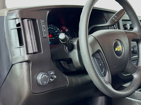 Used 2024 Chevrolet Express 2500 w/ Driver Convenience Package image 10