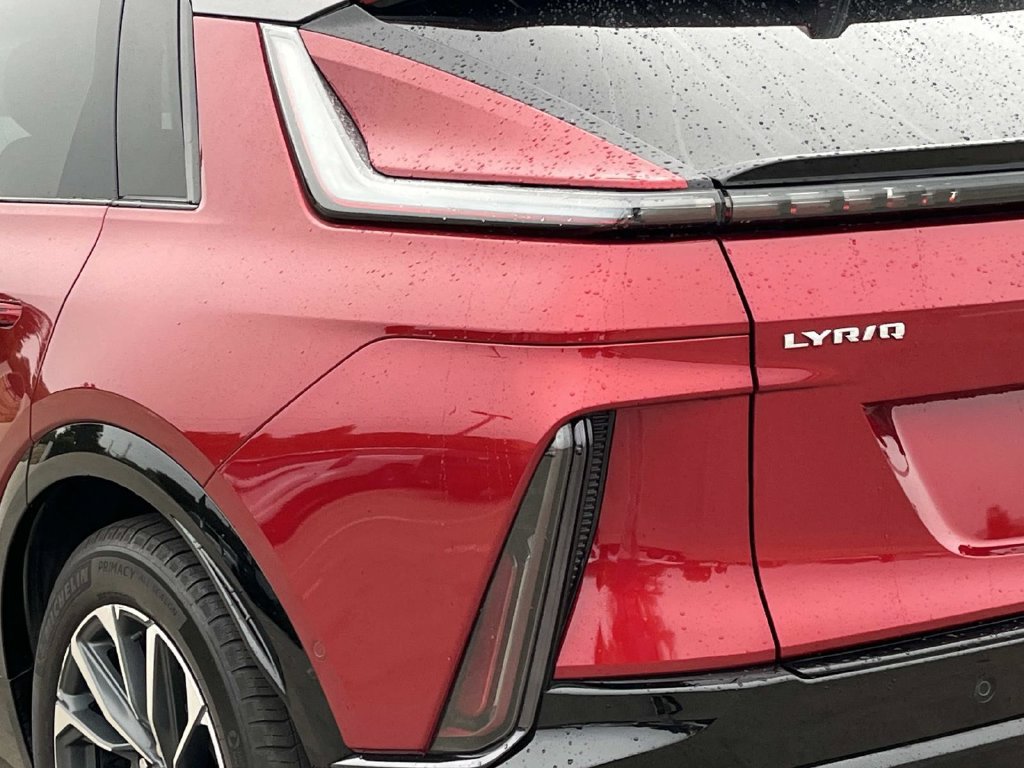Certified 2024 Cadillac Lyriq Sport RWD image 10