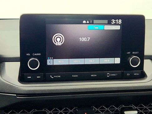 Used 2023 Honda Accord EX image 19