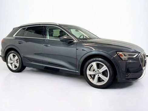 Used 2019 Audi e-tron Premium Plus w/ Cold Weather Package image 3