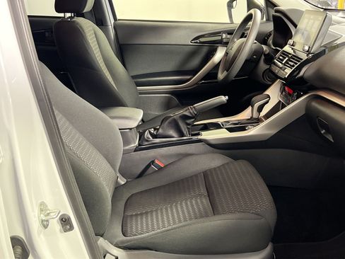 Used 2024 Mitsubishi Eclipse Cross AWD image 29