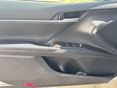 Used 2024 Toyota Camry LE image 6