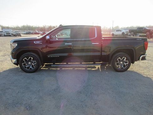 New 2026 GMC Sierra 1500 SLT w/ SLT Premium Package image 9