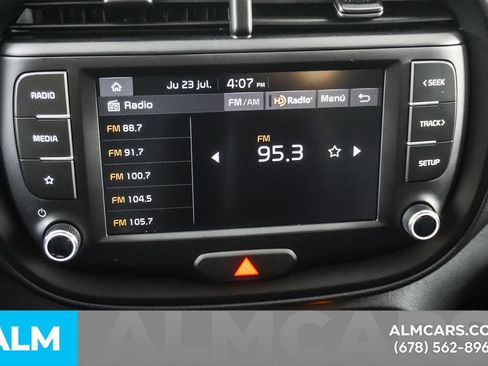 Used 2025 Kia Soul LX w/ LX Technology Package FWD image 28
