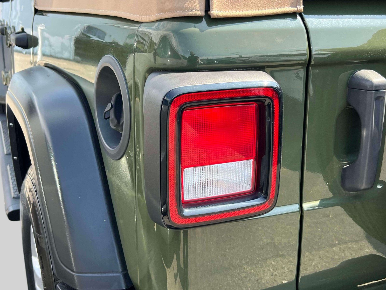 Used 2021 Jeep Wrangler Unlimited Sport AWD/4WD image 11