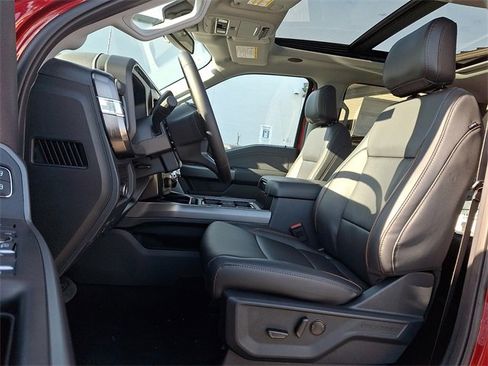 New 2026 Ford F250 Lariat w/ Black Appearance Package image 9