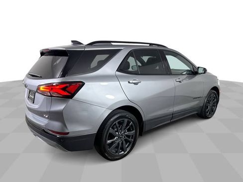 Used 2024 Chevrolet Equinox RS w/ LPO, Floor Liner Package FWD image 8
