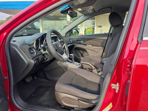 Used 2013 Chevrolet Cruze LT FWD image 8