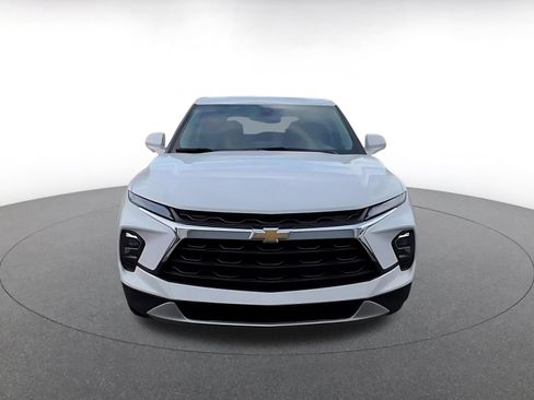 Used 2025 Chevrolet Blazer LT FWD image 4