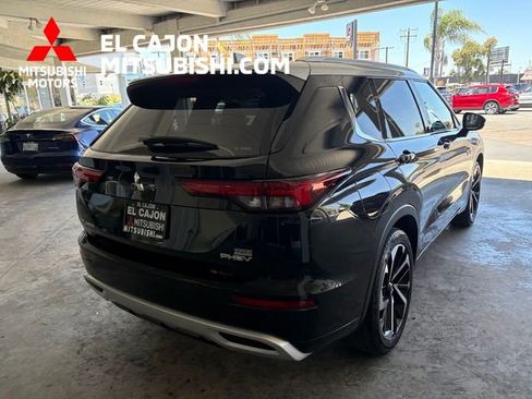Used 2024 Mitsubishi Outlander SEL AWD/4WD image 3